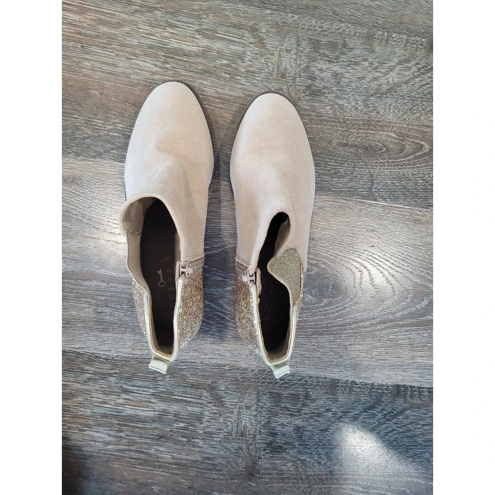 Copper Key Women's 5M Beige Suede Ankle Boots with Gold Glitter Detail‎ #5